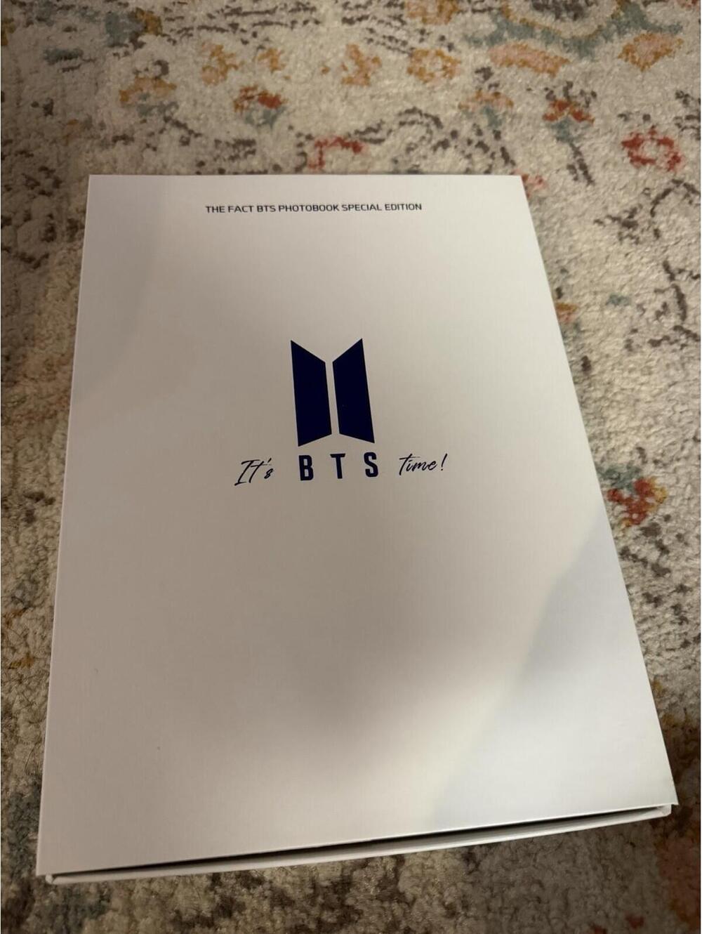 OFFICIAL BTS THE FACT Photobook Special Edition: WE REMEMBER Rare Male Singer